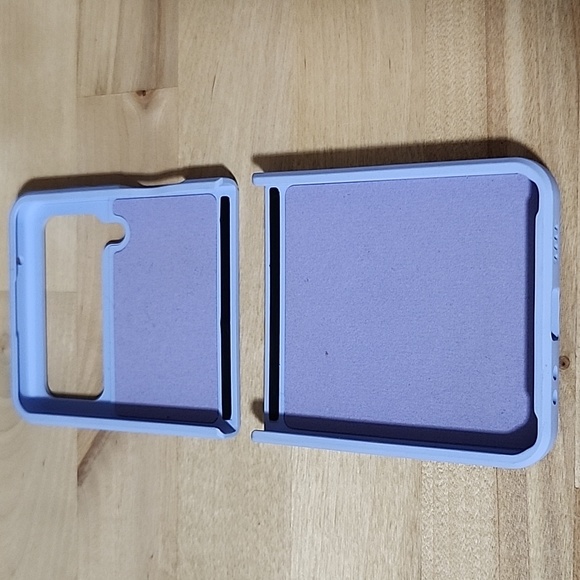 Other - Galaxy Z Flip4 Case